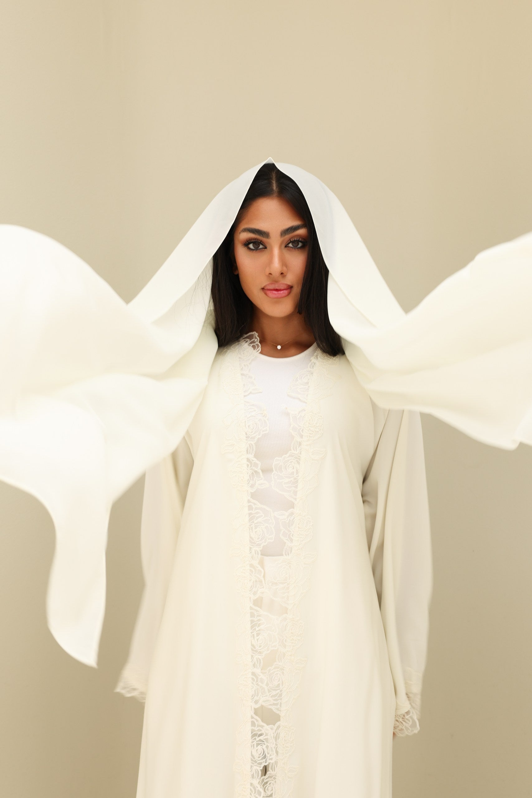 Lace Abaya Butter NOEVE